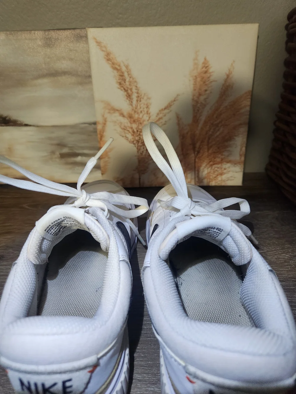 Nike Men's White and Black Low-Top Sneakers